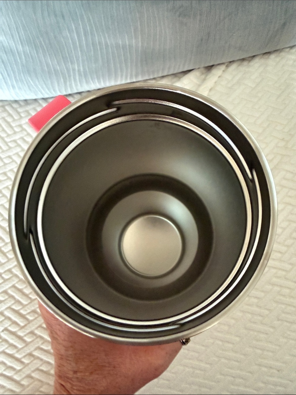 Yeti Coral Pink Tumbler with Handle and Clear Lid - Picture 6 of 8